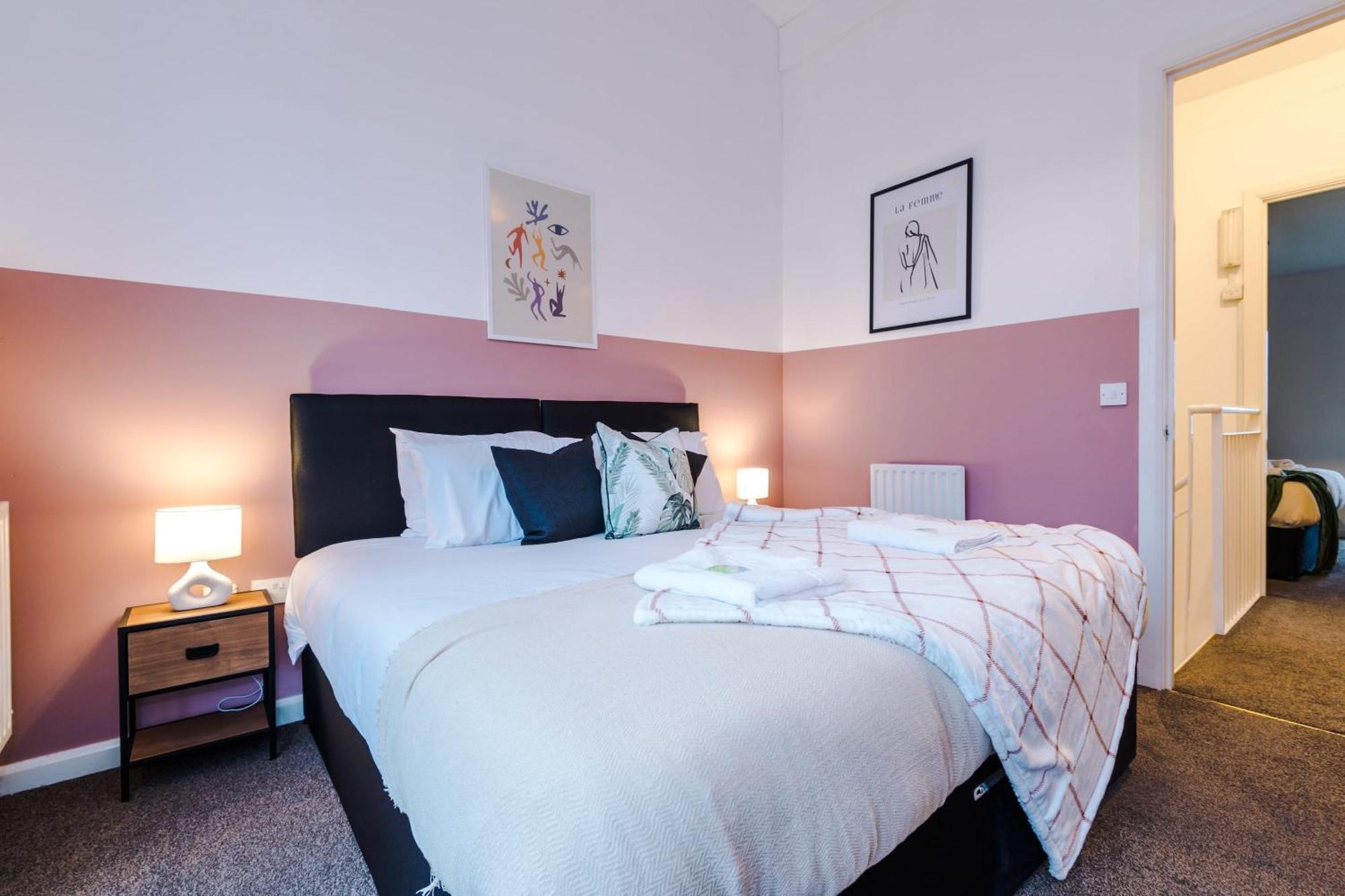 Rest&Recharge At A Spacious Townhouse By The Etihad Manchester Exterior foto
